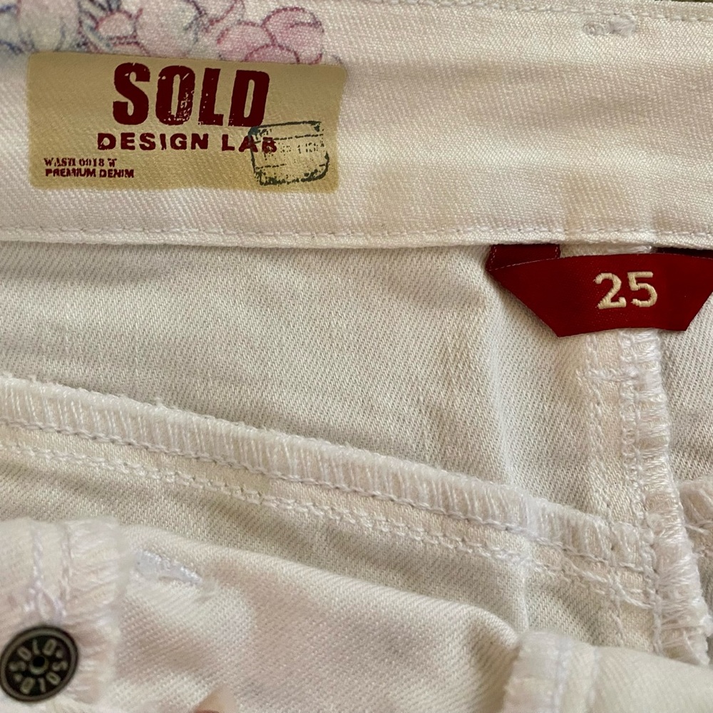 Shorts - Design Lab - Picture 3 of 3